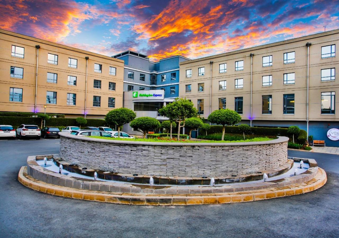 Holiday Inn Express Sandton-Woodmead By Ihg Luaran gambar